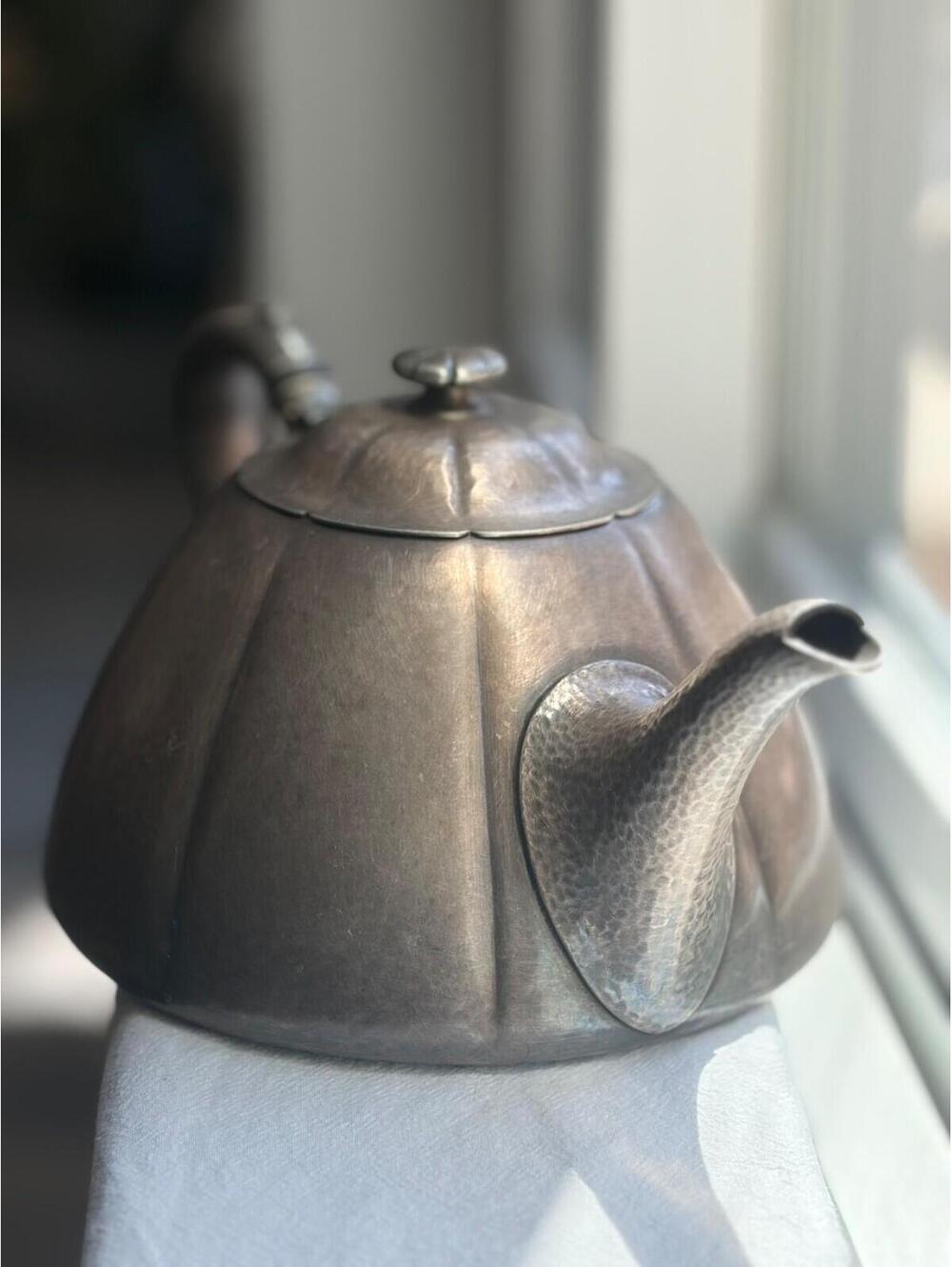 Antique 1920’s Meriden Arts and Crafts Hand Hammered Silverplate Tea Pot
